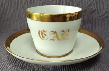 Šálek s podšálkem s monogramem, zn.F&M ( Březová ) Šálek s podšálkem s monogramem, zn.F&M ( Březová )