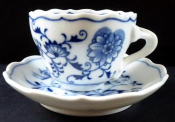 Moka šálek, cibulový vzor - Meissner Ofen-und Porz Moka šálek, cibulový vzor - Meissner Ofen-und Porz