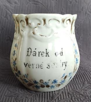 Hrnek - buclák - Dárek od věrné sestry Hrnek - buclák - Dárek od věrné sestry